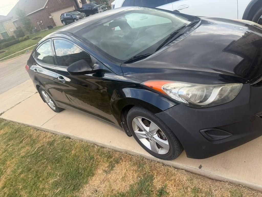 2012 Hyundai Elantra — photo 1